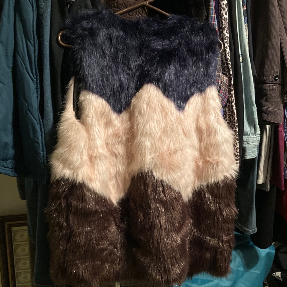 Faux Fur Colorblock Vest Roly Poly Large - Picture 3 of 7